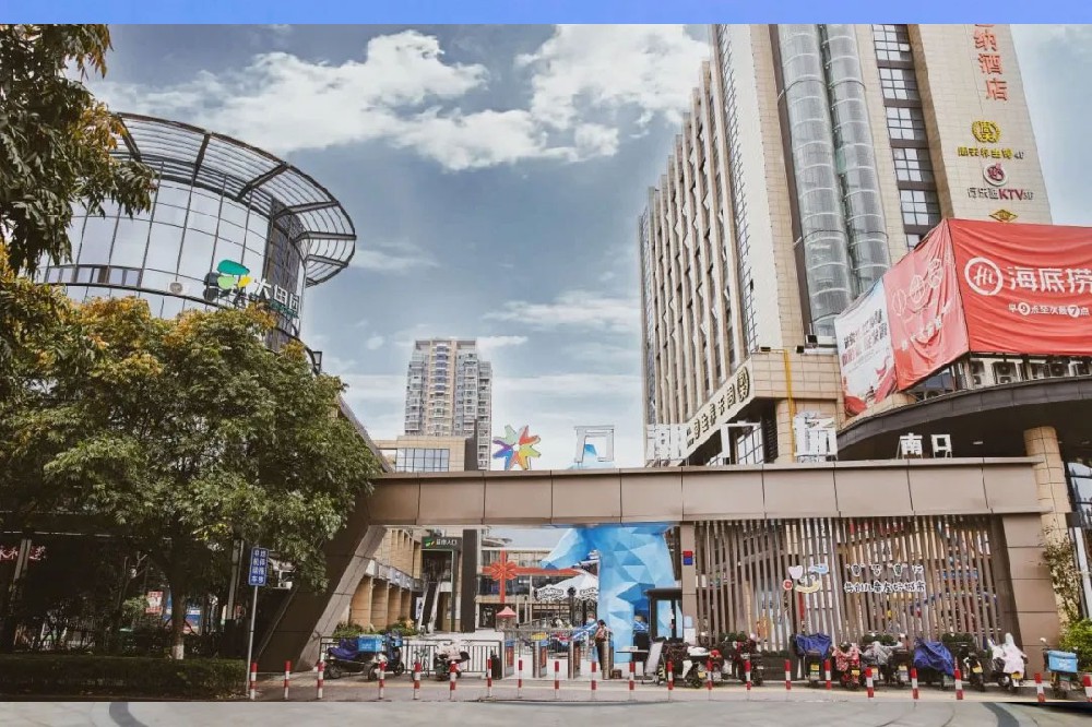 永嘉县万潮广场